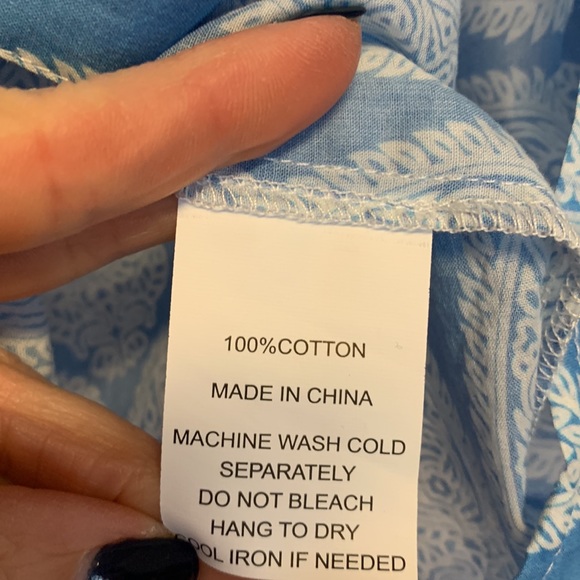 French Curve Button Up Womens Top Size Small Blue/White - Picture 8 of 10